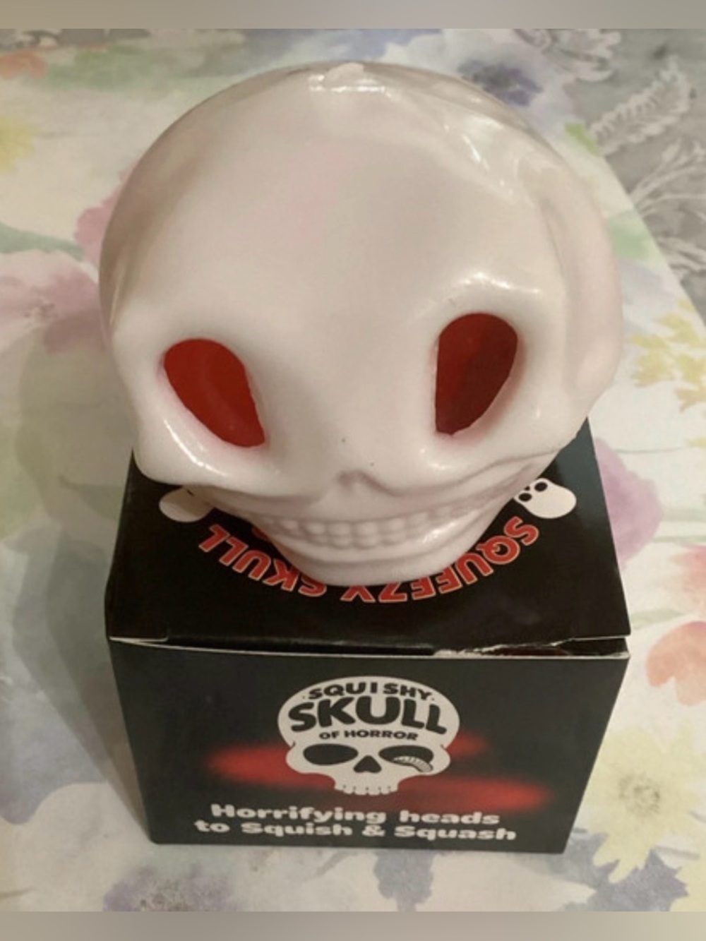 New Skull of horror glow in the dark squeeze squishy Halloween